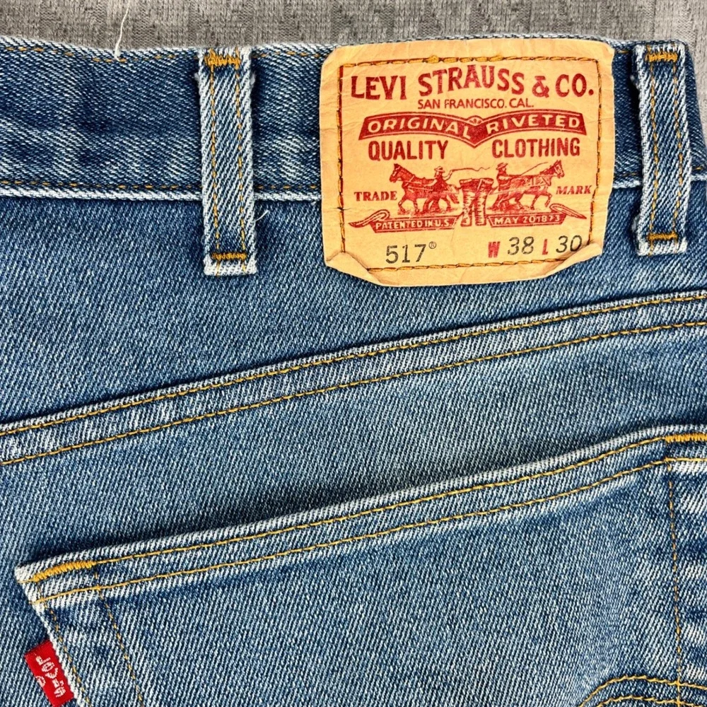 Vintage Levi's 517 Bootcut Jeans Mens 38x30 Fits 34X29 Blue Classic Fit Workwear